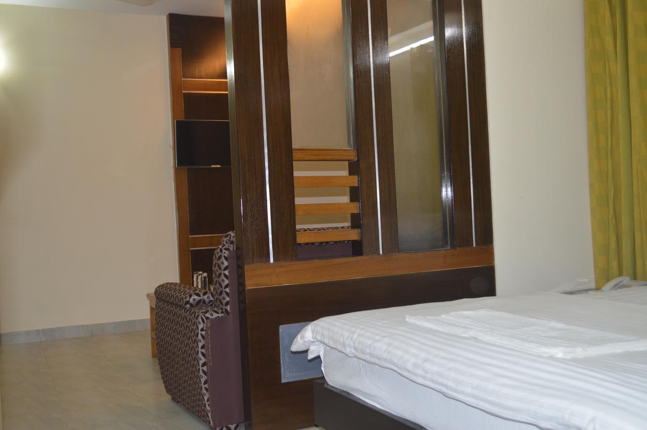 Hill Tower Hotel & Resort Cox's Bazar Buitenkant foto